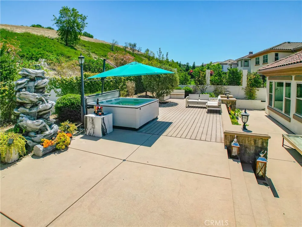 2025 Lonestar Thousand Oaks, CA 91362