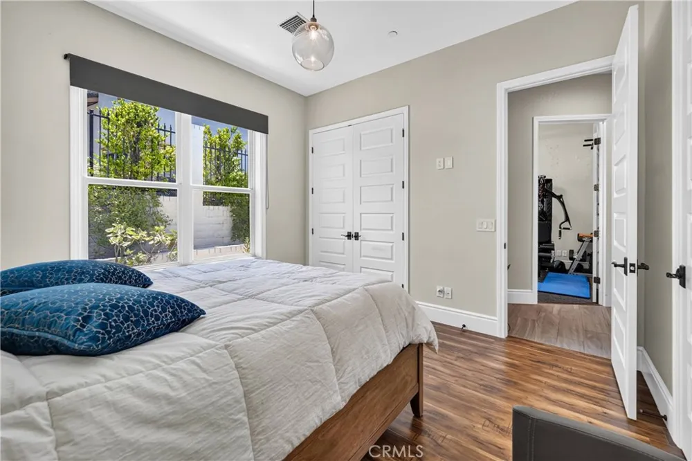 2025 Lonestar Thousand Oaks, CA 91362