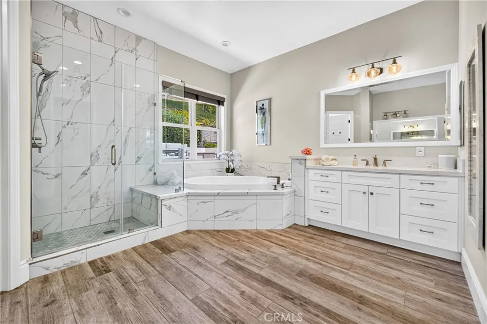 2025 Lonestar Thousand Oaks, CA 91362