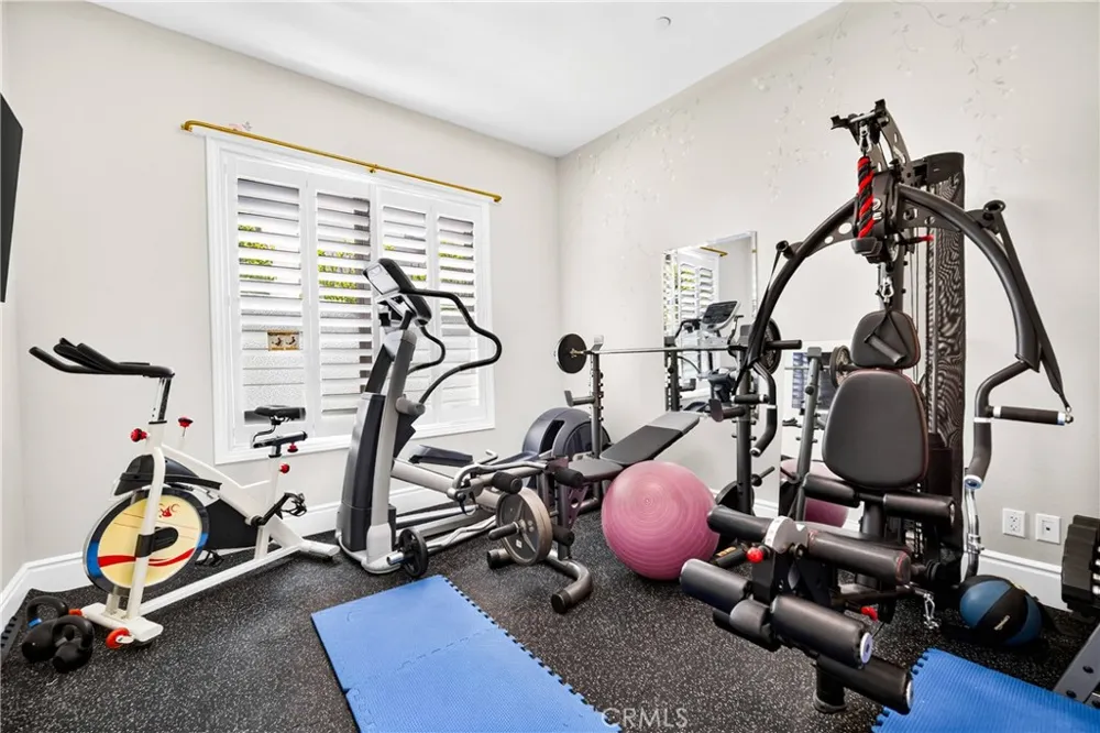 2025 Lonestar Thousand Oaks, CA 91362