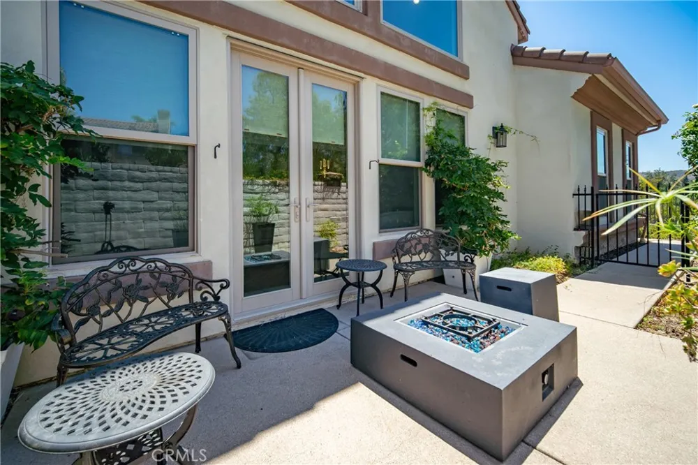 2025 Lonestar Thousand Oaks, CA 91362