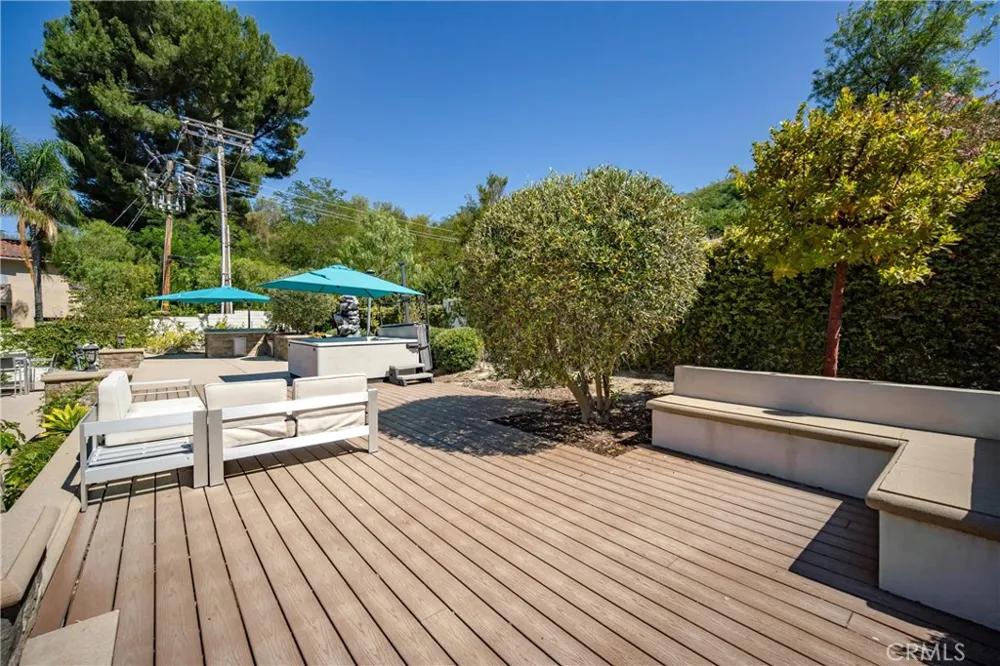 2025 Lonestar Thousand Oaks, CA 91362