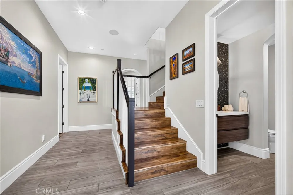 2025 Lonestar Thousand Oaks, CA 91362