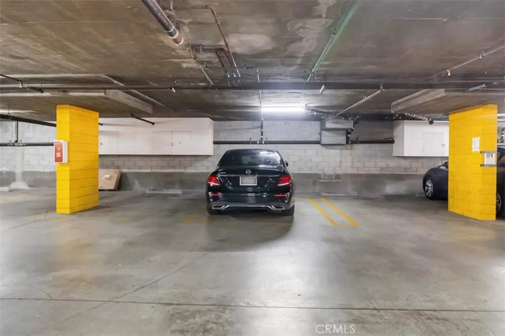 554 E San Jose #203 Burbank, CA 91501