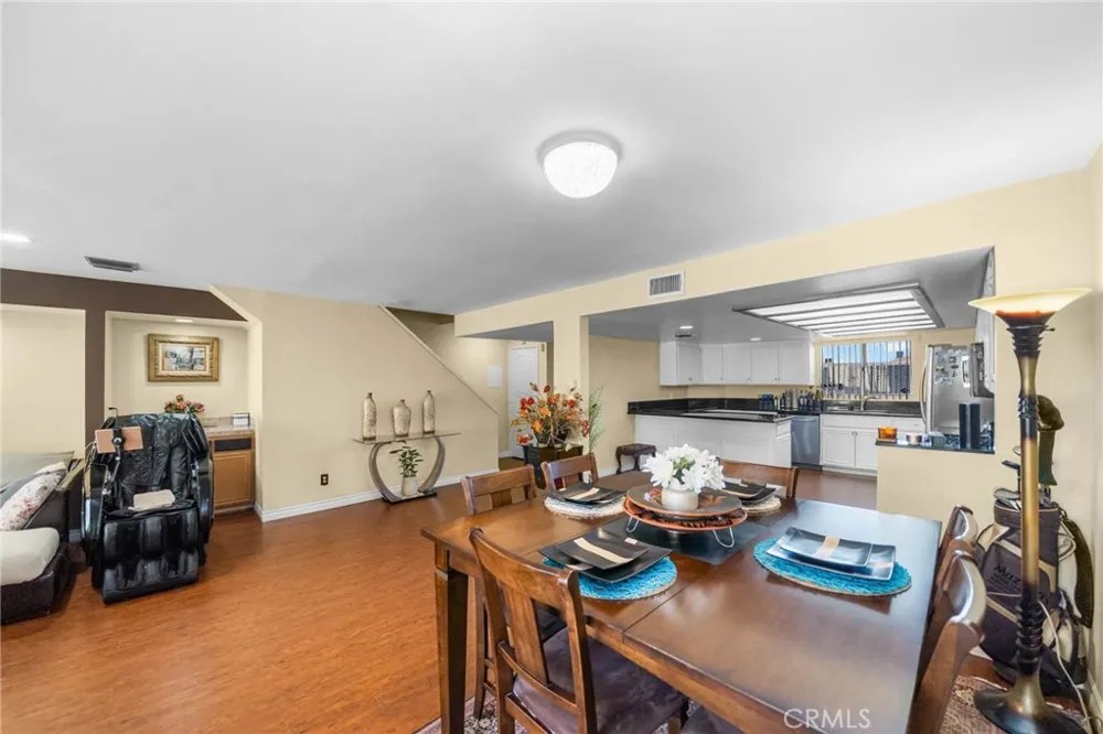 554 E San Jose #203 Burbank, CA 91501