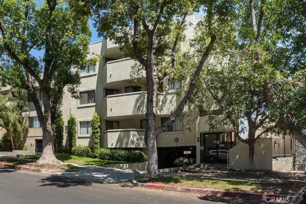 554 E San Jose #203 Burbank, CA 91501