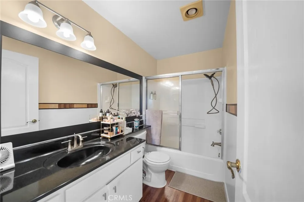 554 E San Jose #203 Burbank, CA 91501