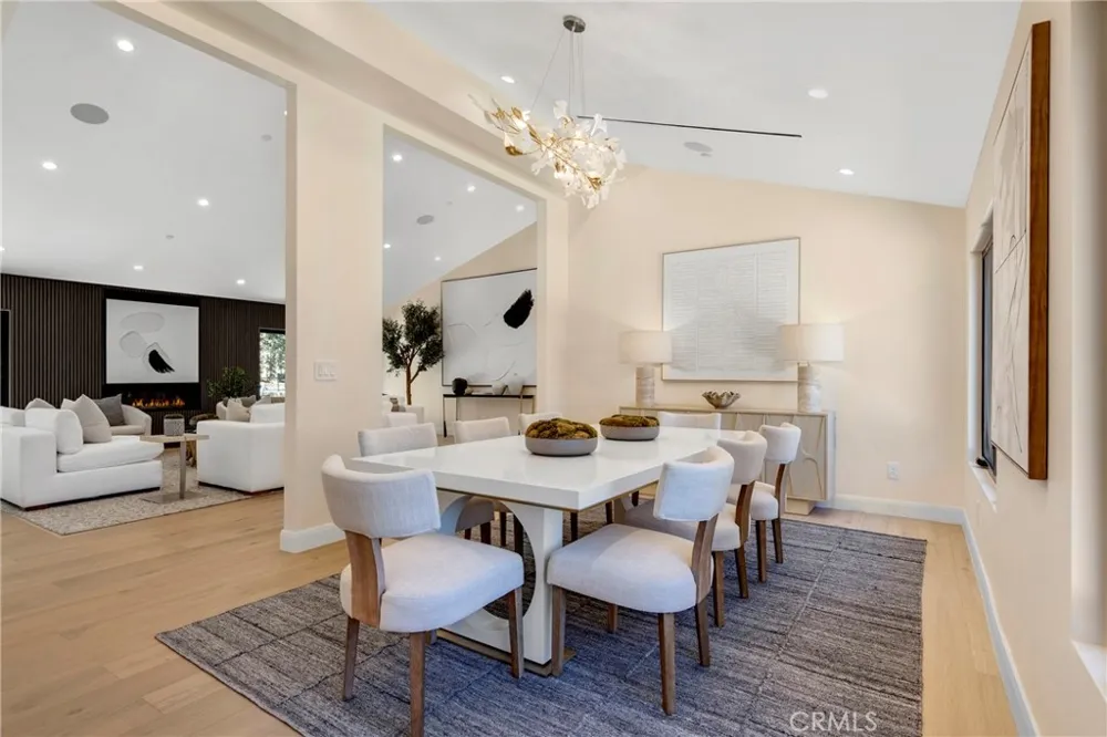 5200 Armida Drive Woodland Hills, CA 91364