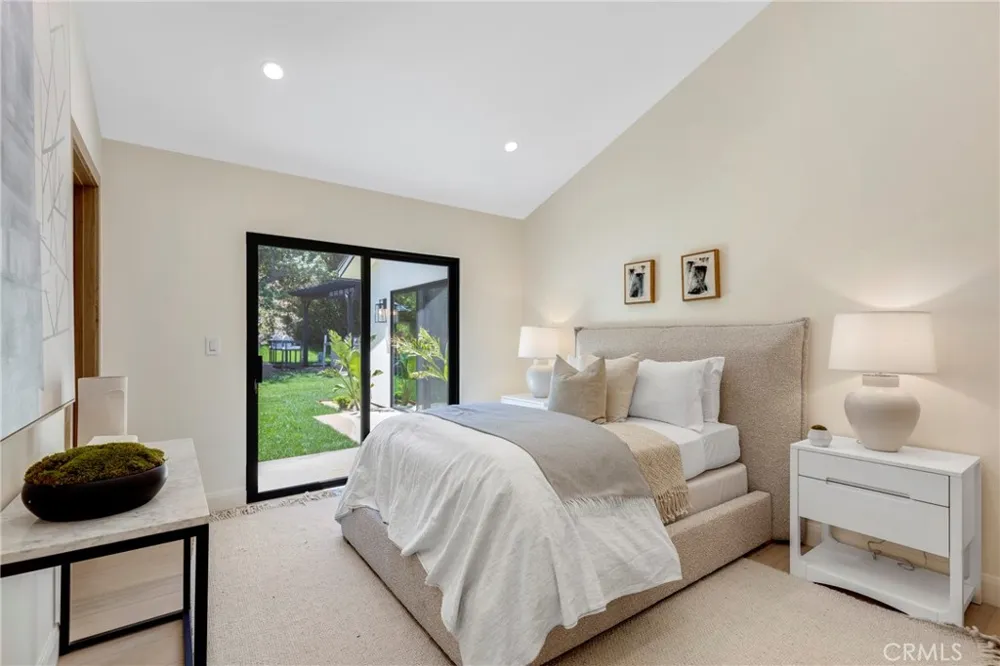 5200 Armida Drive Woodland Hills, CA 91364