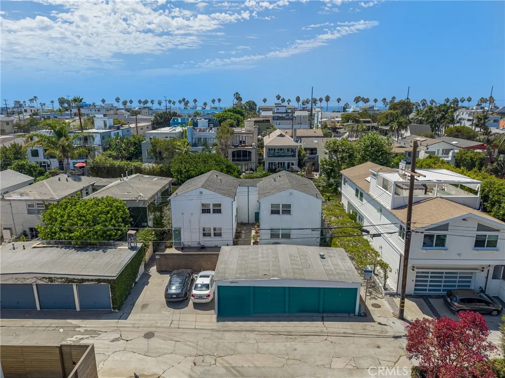 2722 Grand Canal Los Angeles, CA 90291