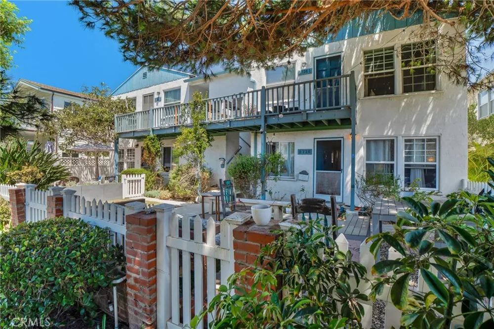 2722 Grand Canal Los Angeles, CA 90291