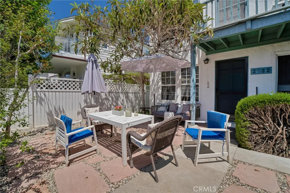 2722 Grand Canal Los Angeles, CA 90291