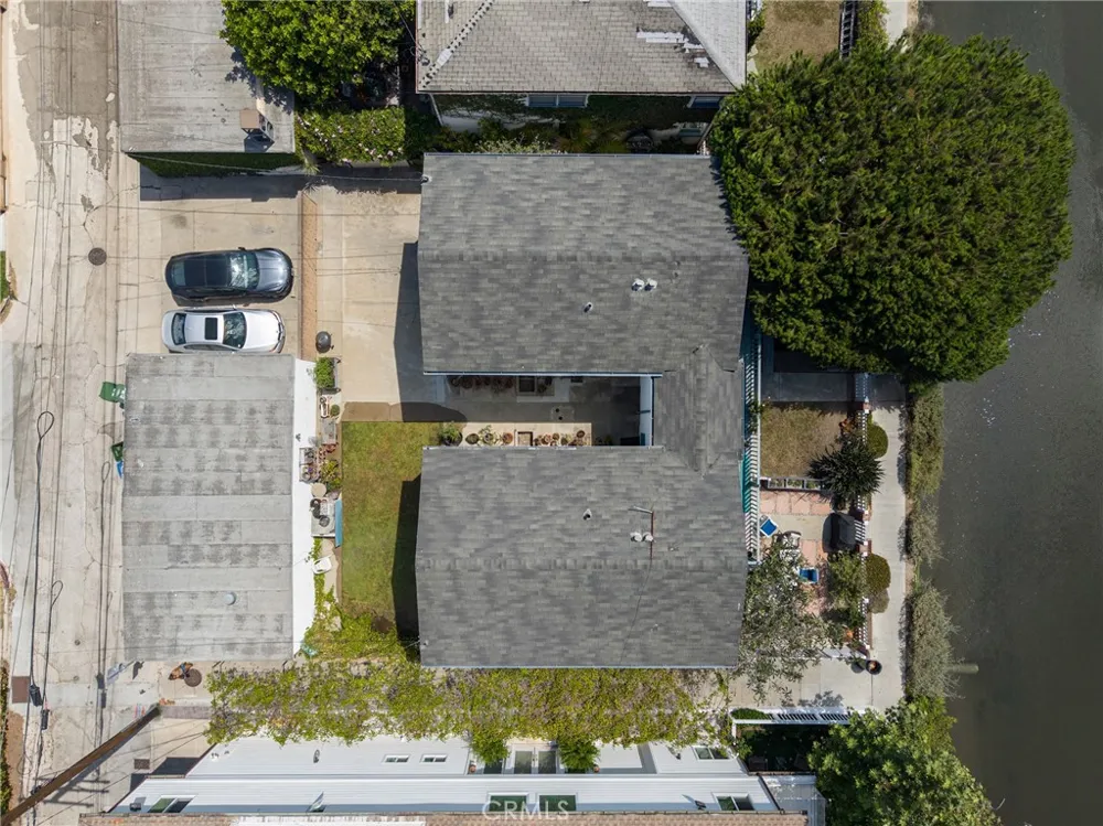 2722 Grand Canal Los Angeles, CA 90291