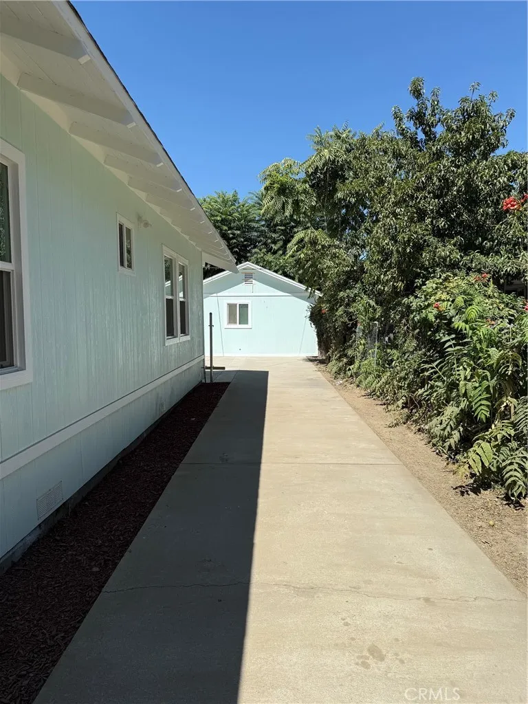 605 G STREET Bakersfield, CA 93304