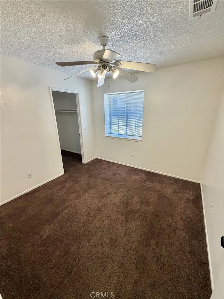 39355 169th E Lake Los Angeles, CA 93591