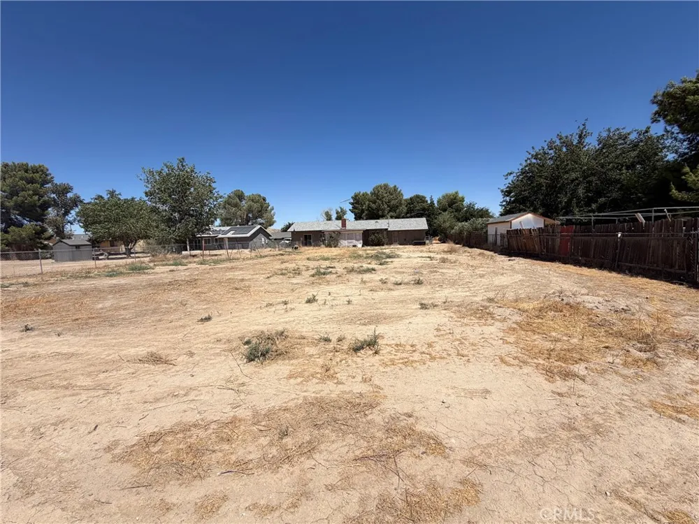 39355 169th E Lake Los Angeles, CA 93591
