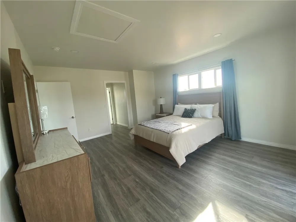 10059 Woodale Avenue Arleta, CA 91331