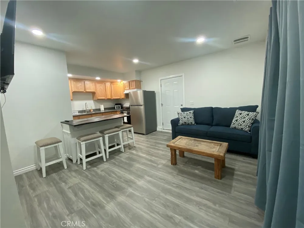 10059 Woodale Avenue Arleta, CA 91331