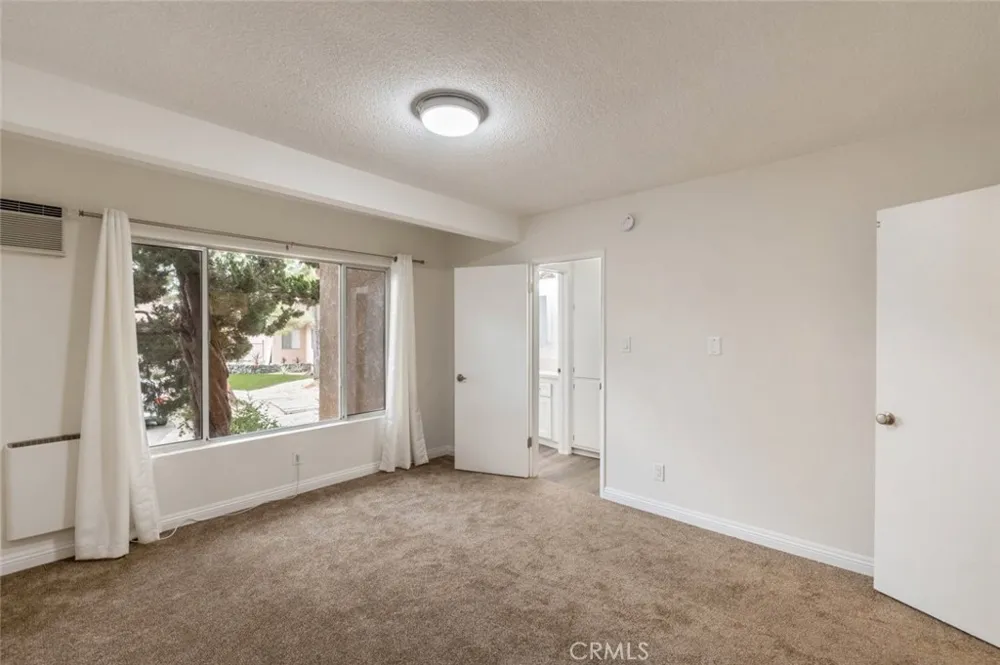 6520 Shirley Avenue #3 Reseda, CA 91335