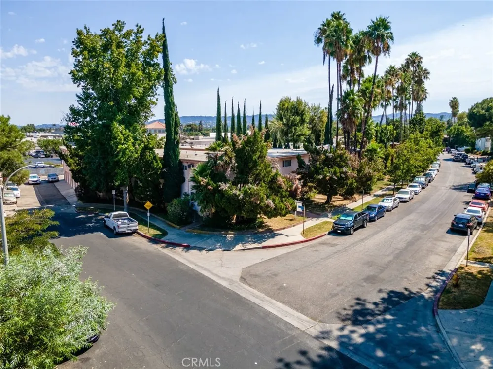 6520 Shirley Avenue #3 Reseda, CA 91335