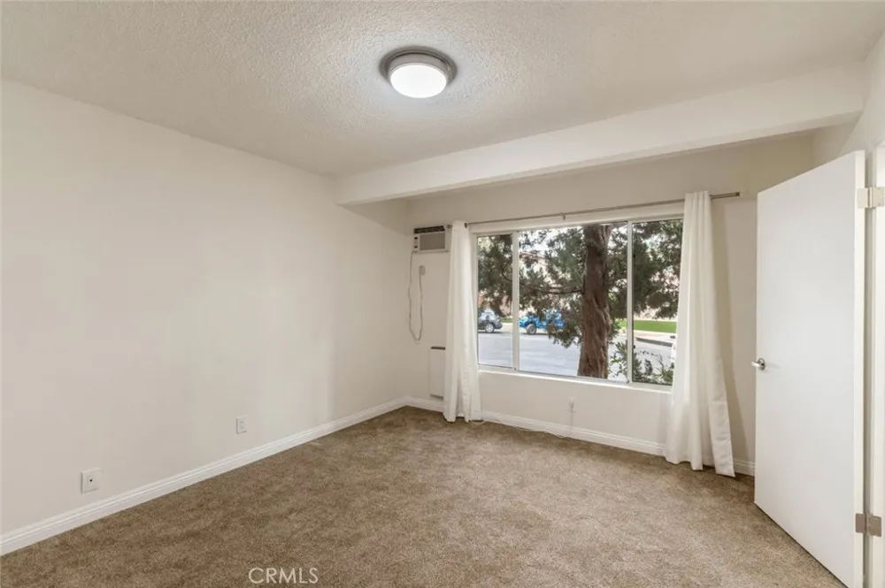 6520 Shirley Avenue #3 Reseda, CA 91335