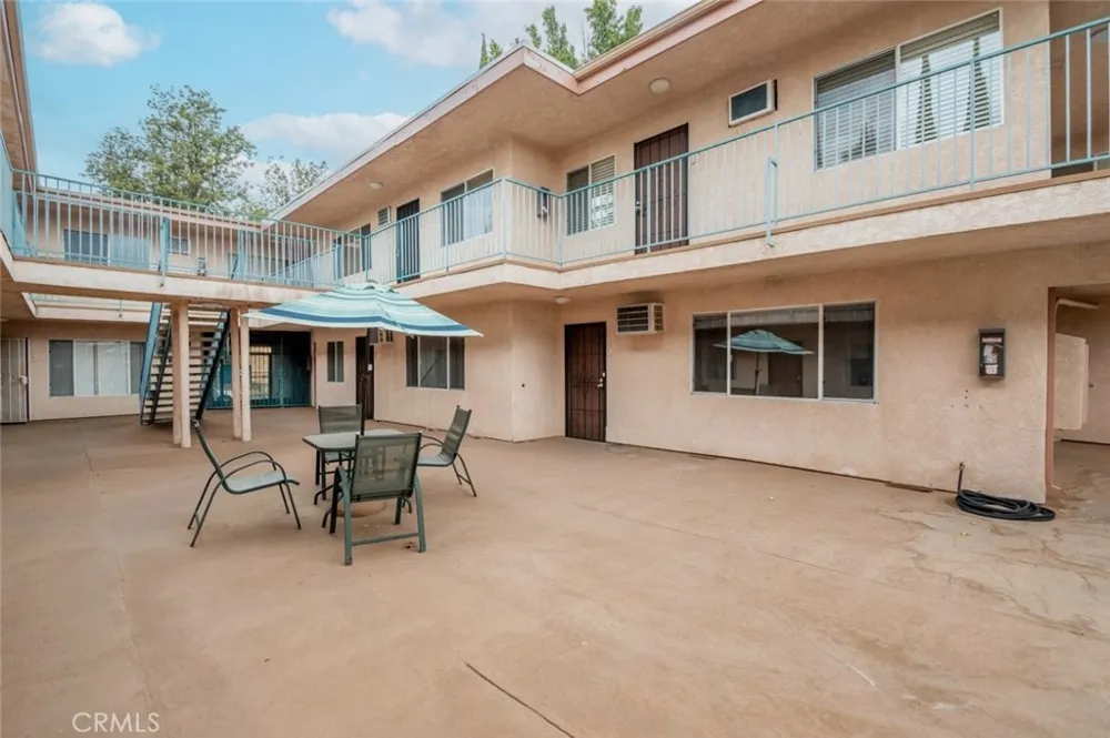 6520 Shirley Avenue #3 Reseda, CA 91335