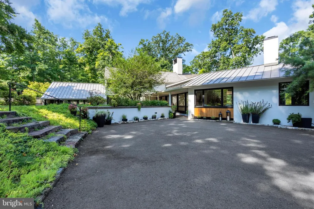 2 PURITAN COURT Princeton, NJ 08540