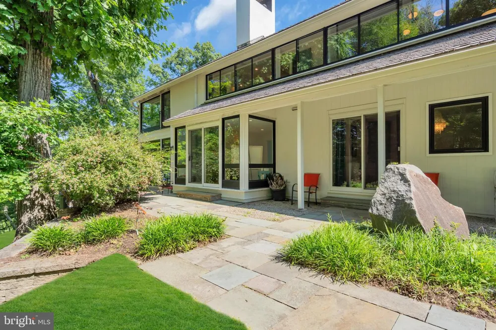 2 PURITAN COURT Princeton, NJ 08540