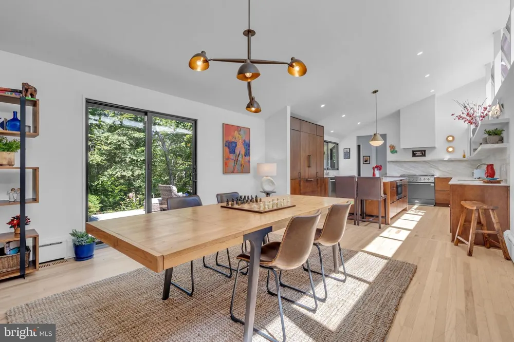 2 PURITAN COURT Princeton, NJ 08540