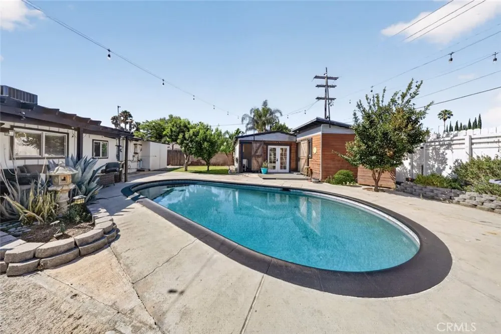 7959 Bothwell Road Reseda, CA 91335