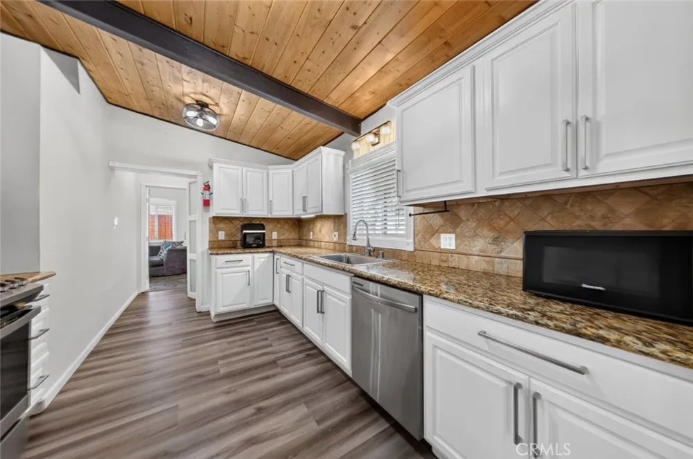 7959 Bothwell Road Reseda, CA 91335