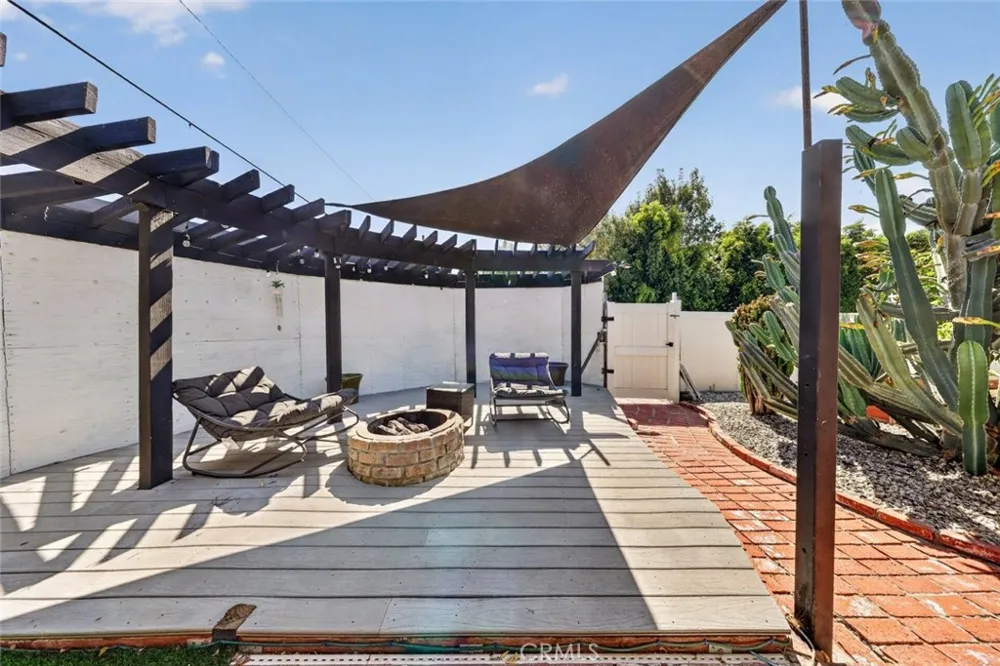 7959 Bothwell Road Reseda, CA 91335