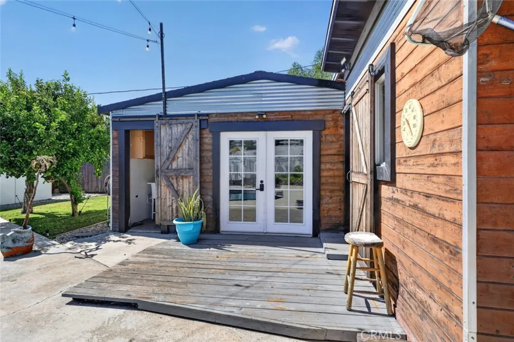7959 Bothwell Road Reseda, CA 91335