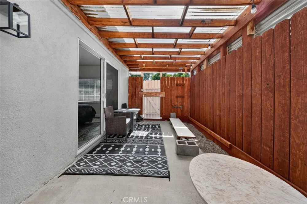 7959 Bothwell Road Reseda, CA 91335