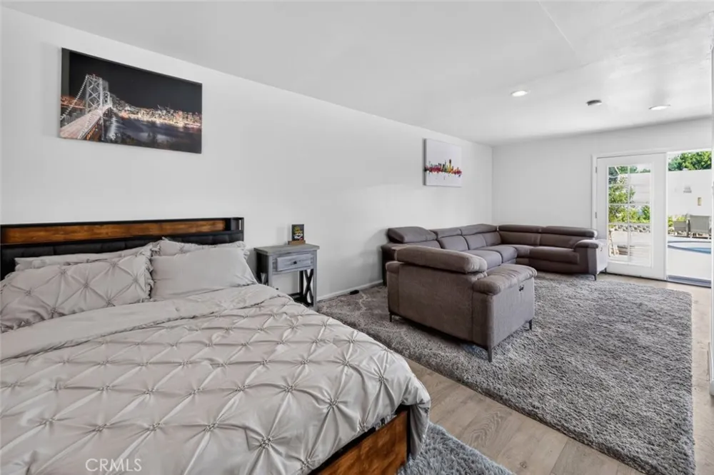 7959 Bothwell Road Reseda, CA 91335