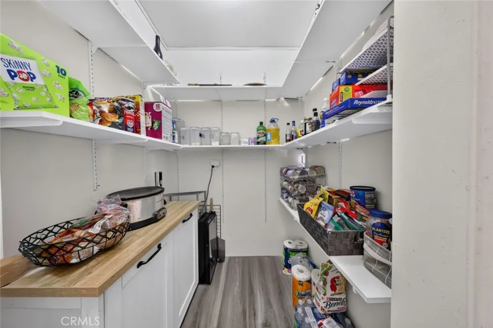 7959 Bothwell Road Reseda, CA 91335