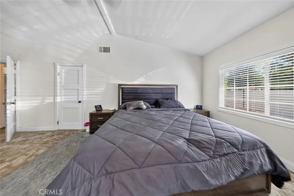 7959 Bothwell Road Reseda, CA 91335