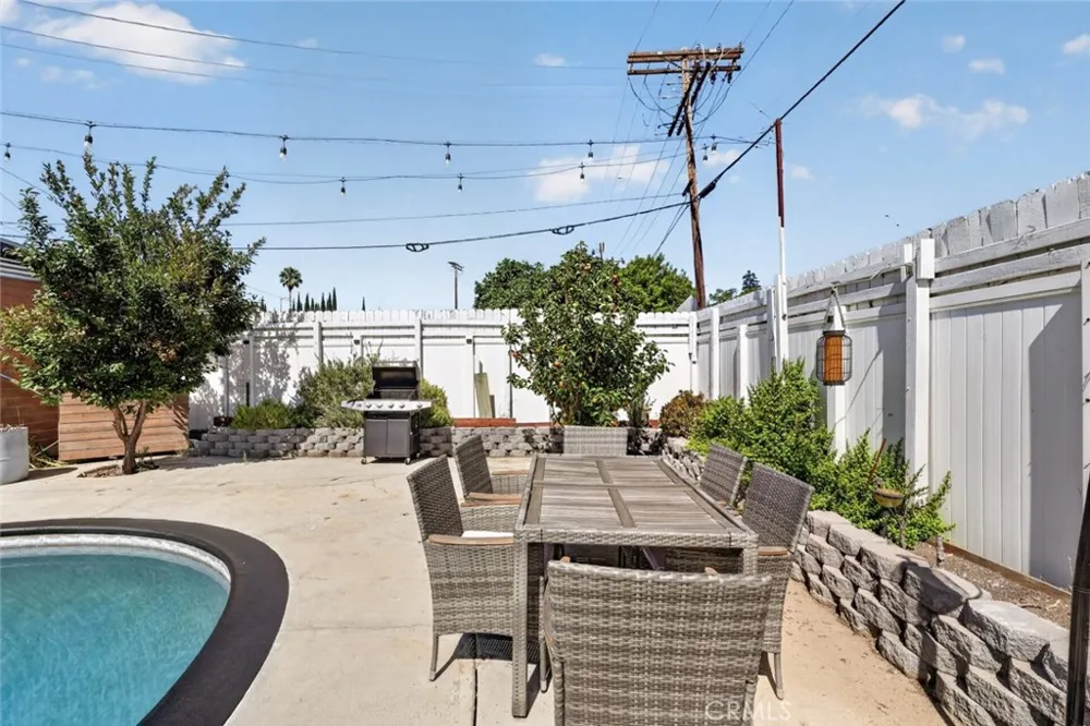 7959 Bothwell Road Reseda, CA 91335