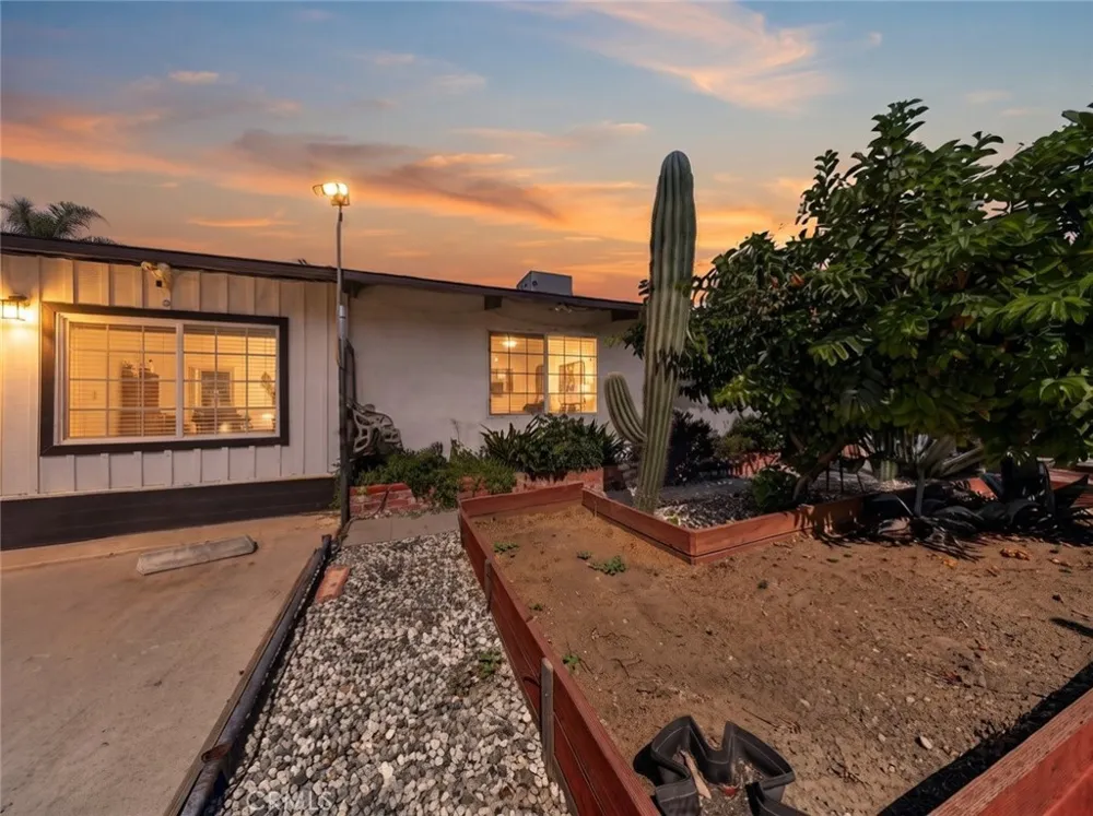 7959 Bothwell Road Reseda, CA 91335
