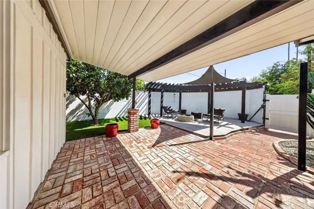 7959 Bothwell Road Reseda, CA 91335