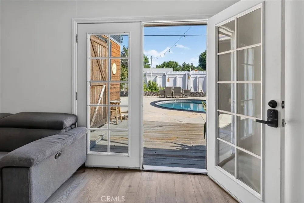 7959 Bothwell Road Reseda, CA 91335
