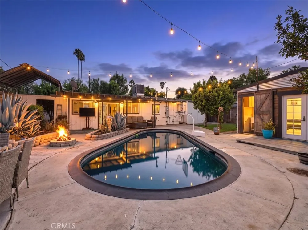 7959 Bothwell Road Reseda, CA 91335
