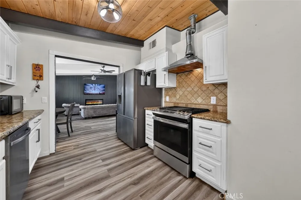 7959 Bothwell Road Reseda, CA 91335