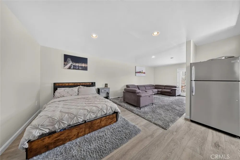 7959 Bothwell Road Reseda, CA 91335