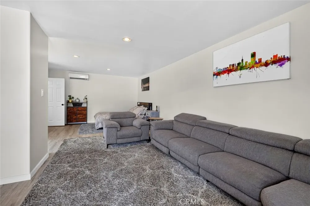 7959 Bothwell Road Reseda, CA 91335