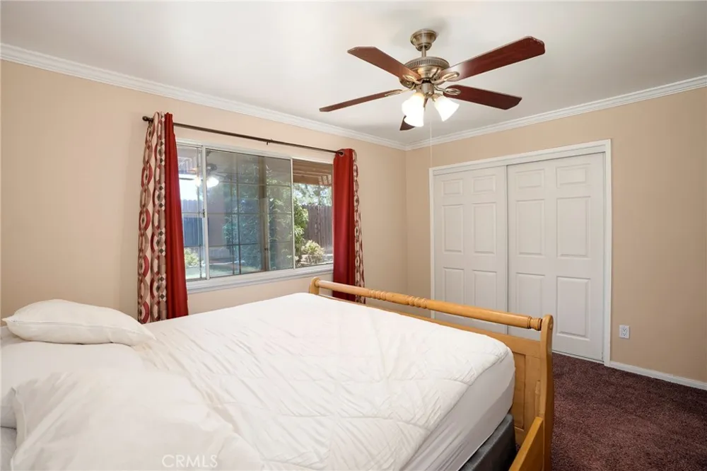 13719 Gavina Avenue Sylmar, CA 91342