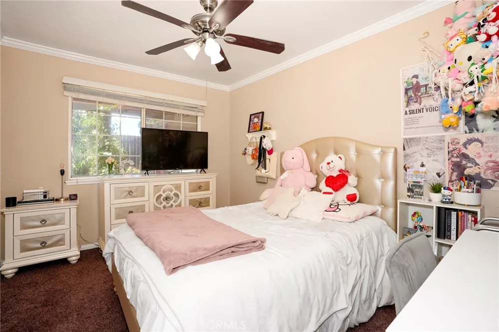 13719 Gavina Avenue Sylmar, CA 91342