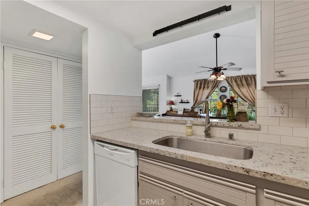 24107 Del Monte Valencia, CA 91355