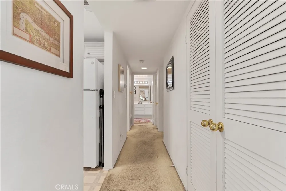 24107 Del Monte Valencia, CA 91355