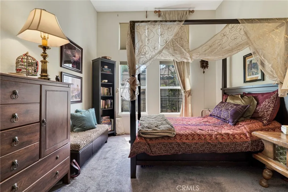 24107 Del Monte Valencia, CA 91355
